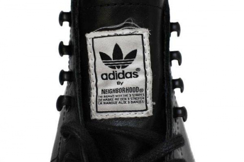 アディダスのコラボ