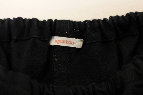 アプントビーのパンツ