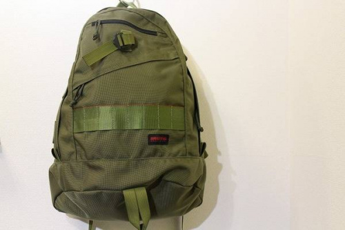 ブリーフィングのデイパック