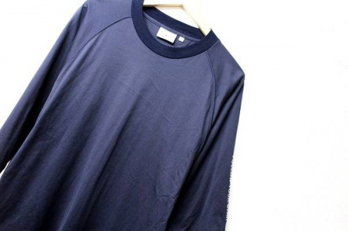 コンバースのロゴTシャツ