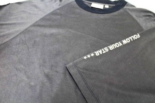 ロゴTシャツのアロハシャツ