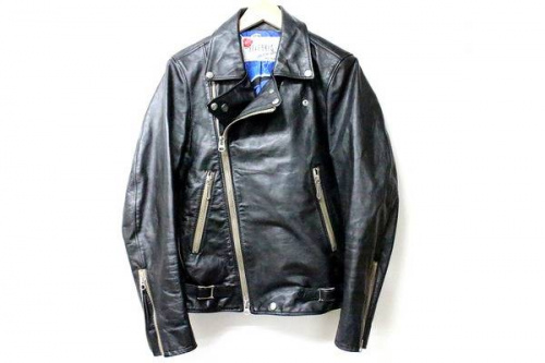 セヴシグのレザージャケット