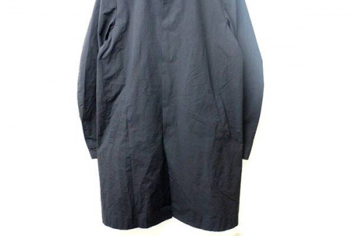 ステンカラーコートの東戸塚