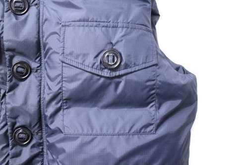 別注のダウンベスト