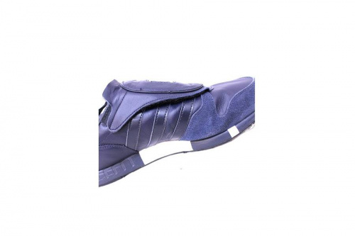 スニーカーの東戸塚