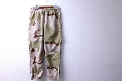 シュプリームのデザートカモ