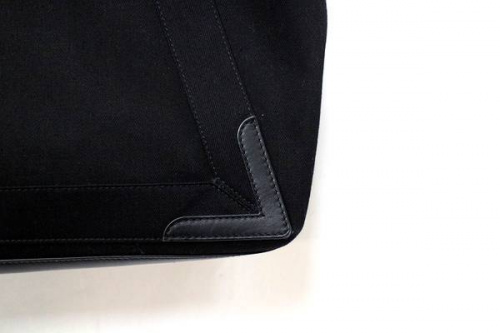 バレンシアガのCABAS