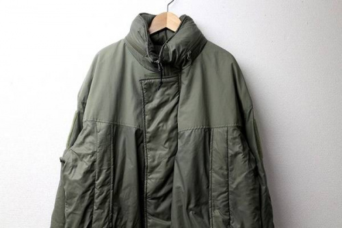 バーラップアウトフィッターのモンスターパーカー