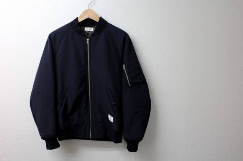 ロットワイラーのMA-1ジャケット