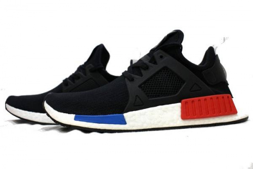 adidasのアディダス