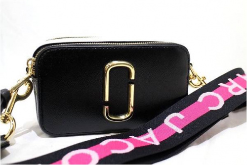 インポートブランドのマークジェイコブス