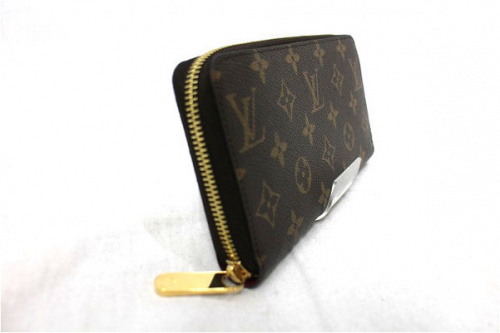 ラグジュアリーブランドのLOUIS VUITTON