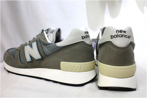 ニューバランス M1300JPのスニーカー