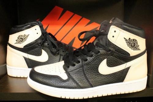 ナイキのAIR JORDAN1 RETRO HI OG