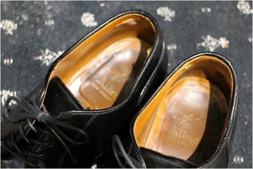 オールデンのコードバン