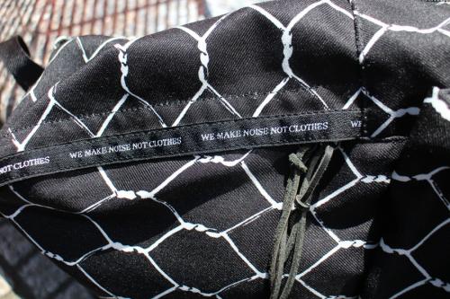 バックパックのワイヤーメッシュ