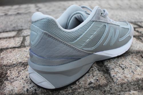 ニューバランス×エンジニアドガーメンツのM990V5