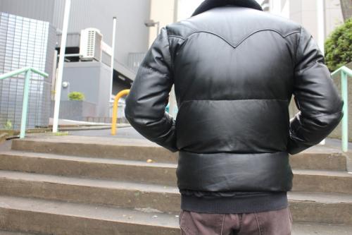 ダウンジャケットのステアハイド