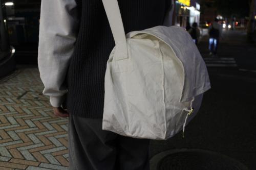 オーラリーの超高密度キャンバスビッグショルダーバッグ