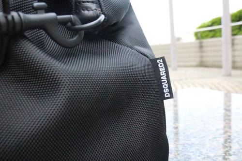 ディースクエアードのボストンバッグ