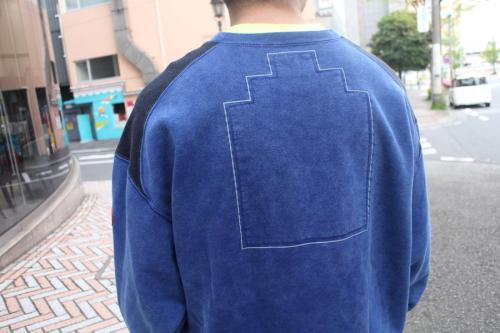 シーイーのスウェット