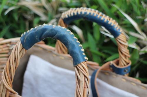 エバゴスのリネン被せカゴバッグ