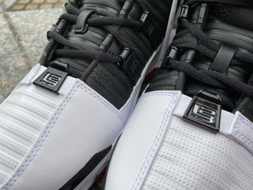 ナイキのズームレブロン3