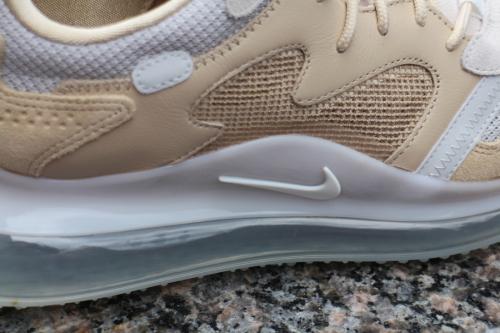 エアマックス720のスニーカー