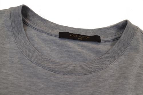 ルイヴィトンのLVロゴTシャツ