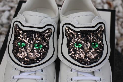 グッチのキャット ウェブ