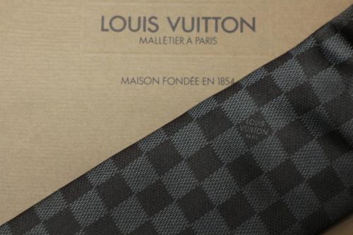 LOUIS VUITTON 　のルイ ヴィトン　