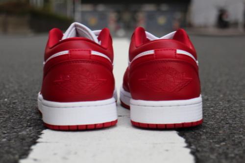 ナイキの553558-611