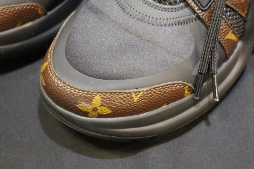 ルイ ヴィトン　のLVアークライト・ライン スニーカー