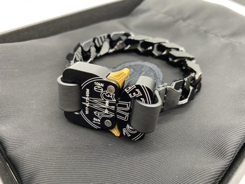 MONCLERのモンクレール