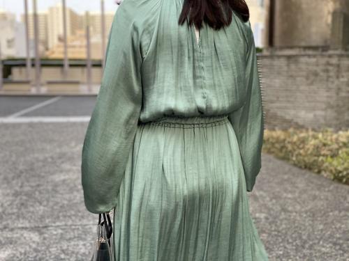 サテンマキシワンピースの買取強化