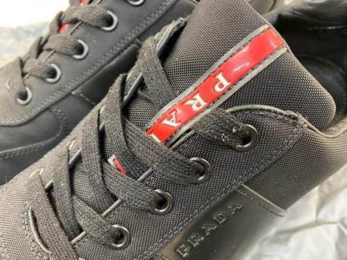 プラダスポーツのナイロン/レザーローカットスニーカー