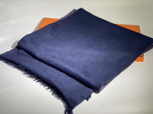 エルメスのシルク×アンゴラ100％ストール