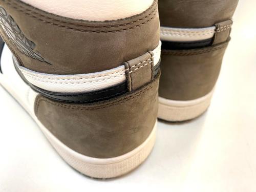 ナイキのAIR JORDAN 1 RETRO HIGH OG/DARK MOCHA