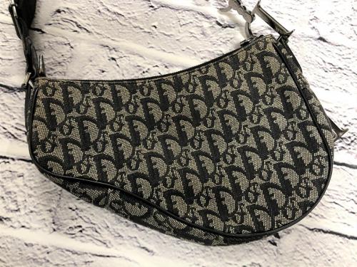 クリスチャン ディオールのトロッターサドルバッグ