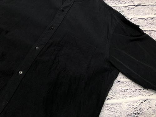 コモリのバンドカラーシャツ