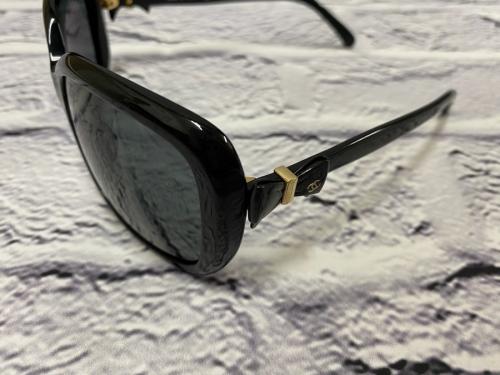 シャネルのココマークリボンサングラス