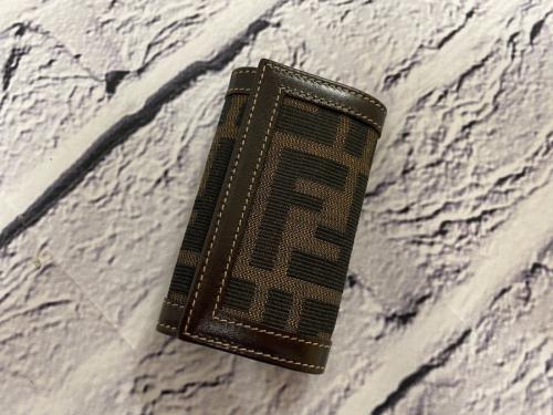 フェンディのズッカ柄6連キーケース