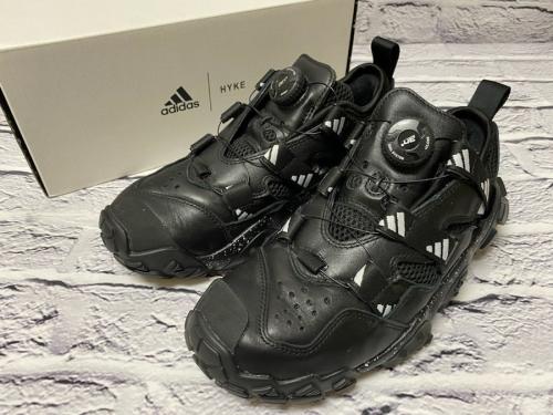 adidas×HYKEのアディダス×ハイク