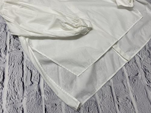 スピック＆スパンのスタンドカラーランタンスリーブブラウス