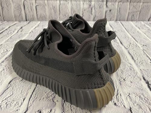アディダス+カニエウエストのYEEZY BOOST 350