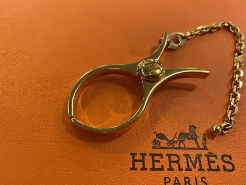 エルメスのグローブホルダー