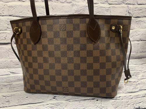 LOUIS VUITTON 　のルイ ヴィトン　