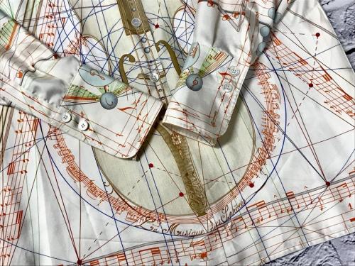 エルメスのシルク100％総柄シャツ