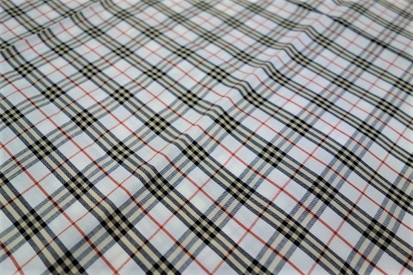 Burberry バーバリー 暑い夏には素敵なハンカチを ユーズレット元住吉 06 16発行 Burberry バーバリー 暑い夏には素敵なハンカチを ユーズレット元住吉 06 16発行