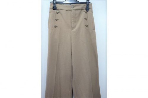 パステルカラーのニット